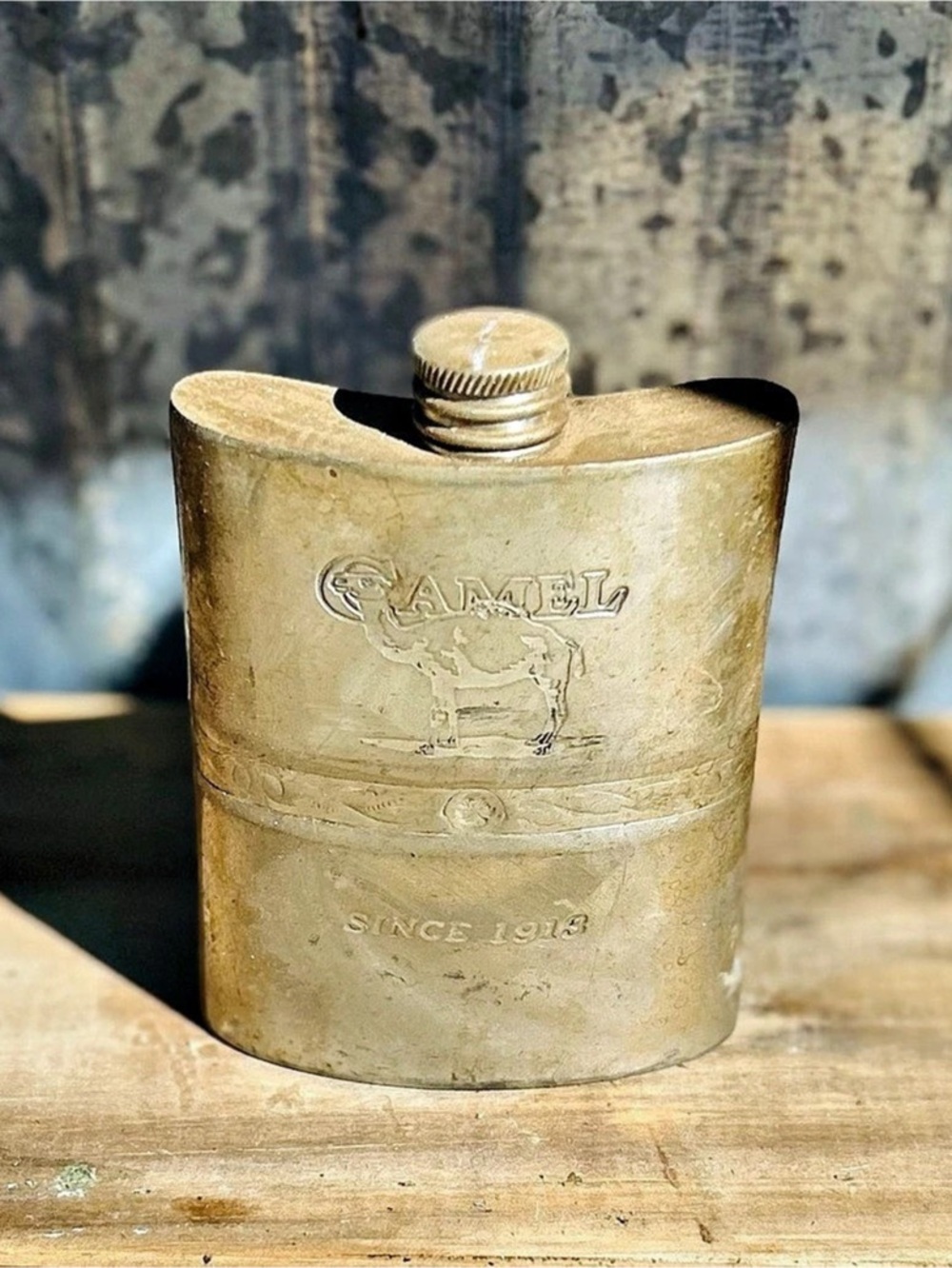 Camel Vintage Metal Hip Flask Gold